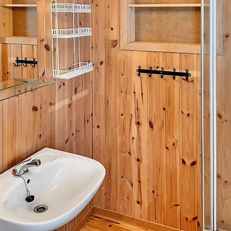 Three-bedroom In 2 * Jorpeland
