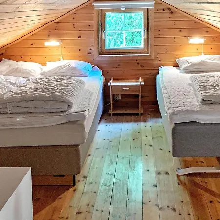 Three-bedroom In 2 * Jorpeland