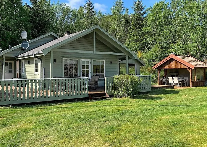 8 Person In Jorpeland-by Traum * Jørpeland