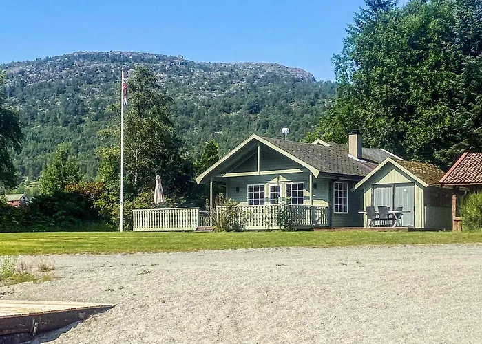 8 Person In Jorpeland-by Traum *